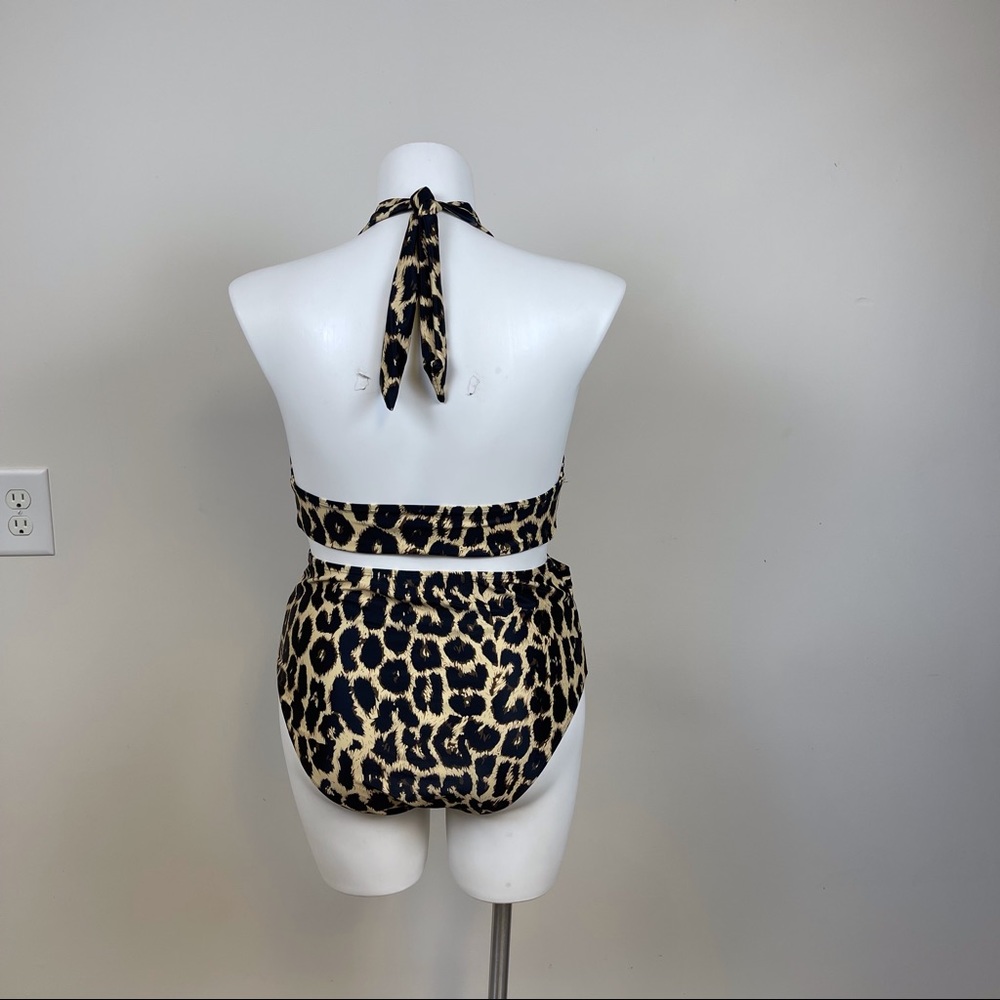 Plus Size 2 Piece Bathing Suit With High Waisted Bottoms - Picture 4 of 6